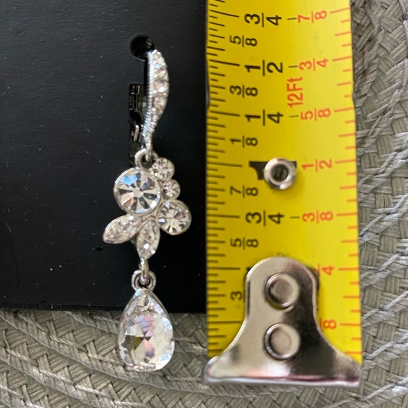 NWT Givenchy bridal/formal crystal pierced earrings with lever backs - Picture 4 of 5